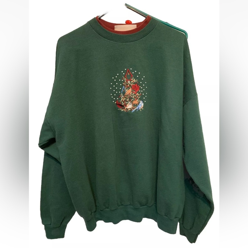 M and C sportswear vintage XL Christmas sweatshirtrt Holly and birds